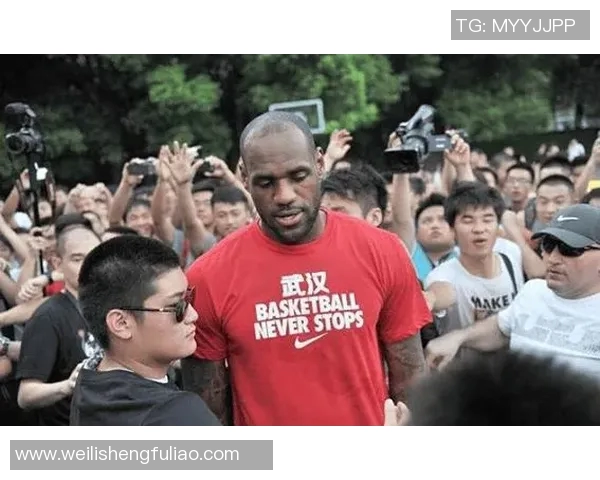 上海篮球队实力之争引发热议球迷与专家各执己见 上海篮球队实力之争引发热议球迷与专家各执己见