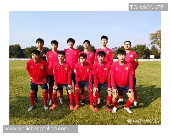 深圳足球队在全国锦标赛积分榜上以70分稳居第一名展现强劲实力 深圳足球队在全国锦标赛积分榜上以70分稳居第一名展现强劲实力