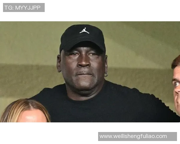 英国足球明星酗酒事件揭示运动员背后的隐秘生活与挑战