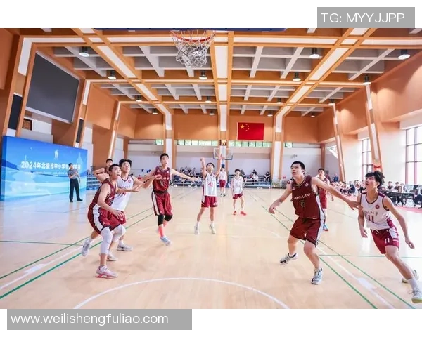 赛后分析:北京篮球队与武汉篮球队的默契配合与战术对抗探讨 赛后分析:北京篮球队与武汉篮球队的默契配合与战术对抗探讨